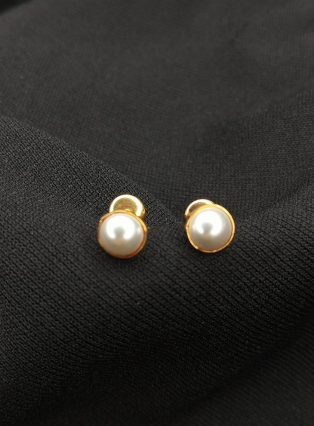 14kt pearl stud earring