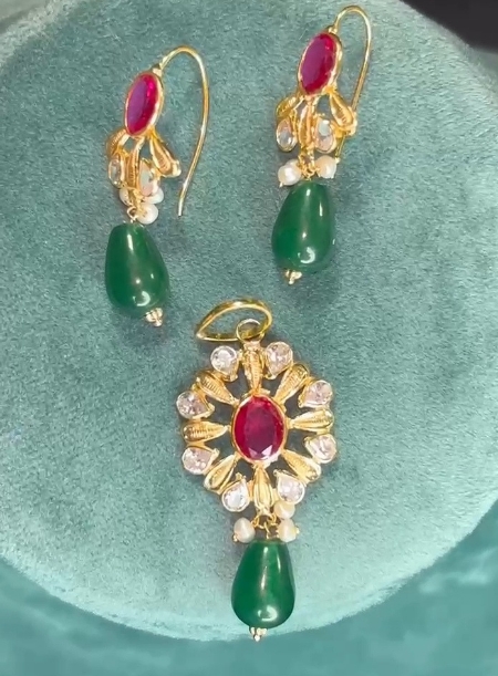 Pendant