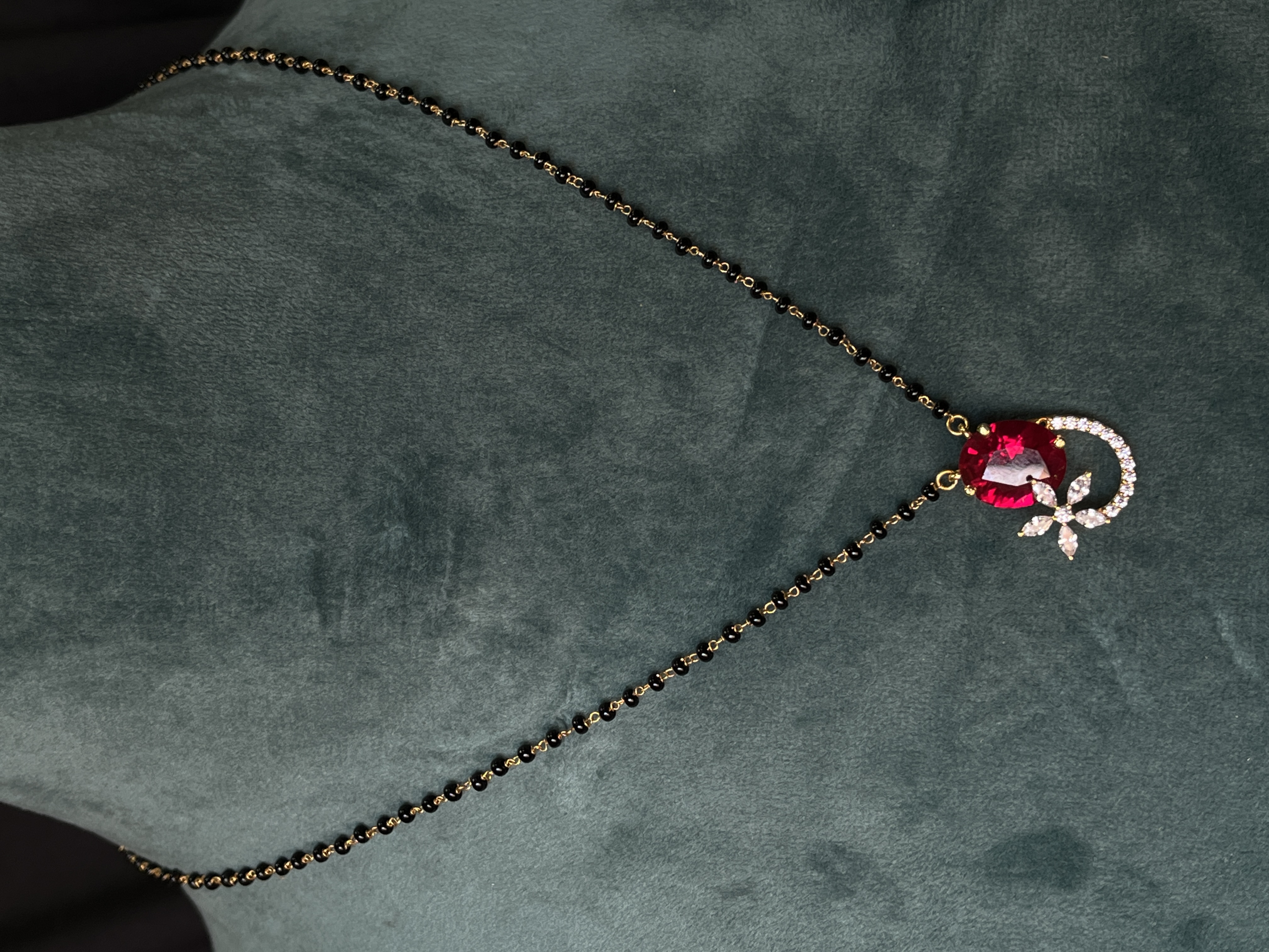 Red white Swarovski Blackbeads Chain