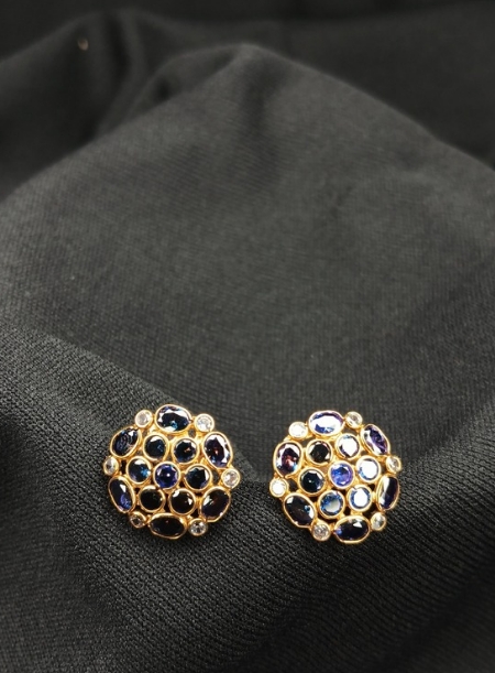 Flower stud earring