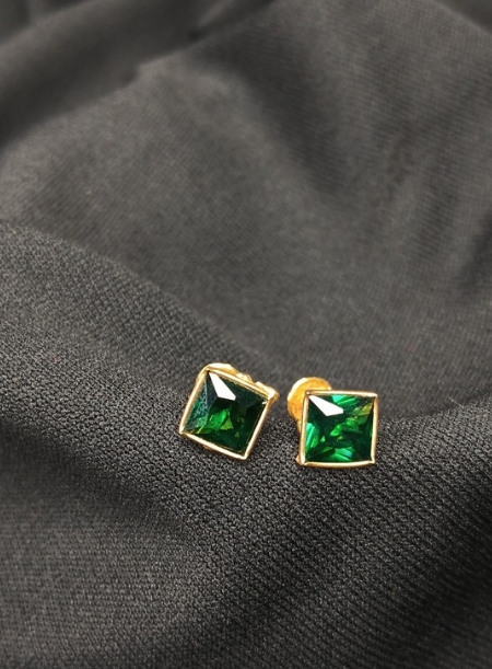 Daily wear 14kt stud earring with chennai screw