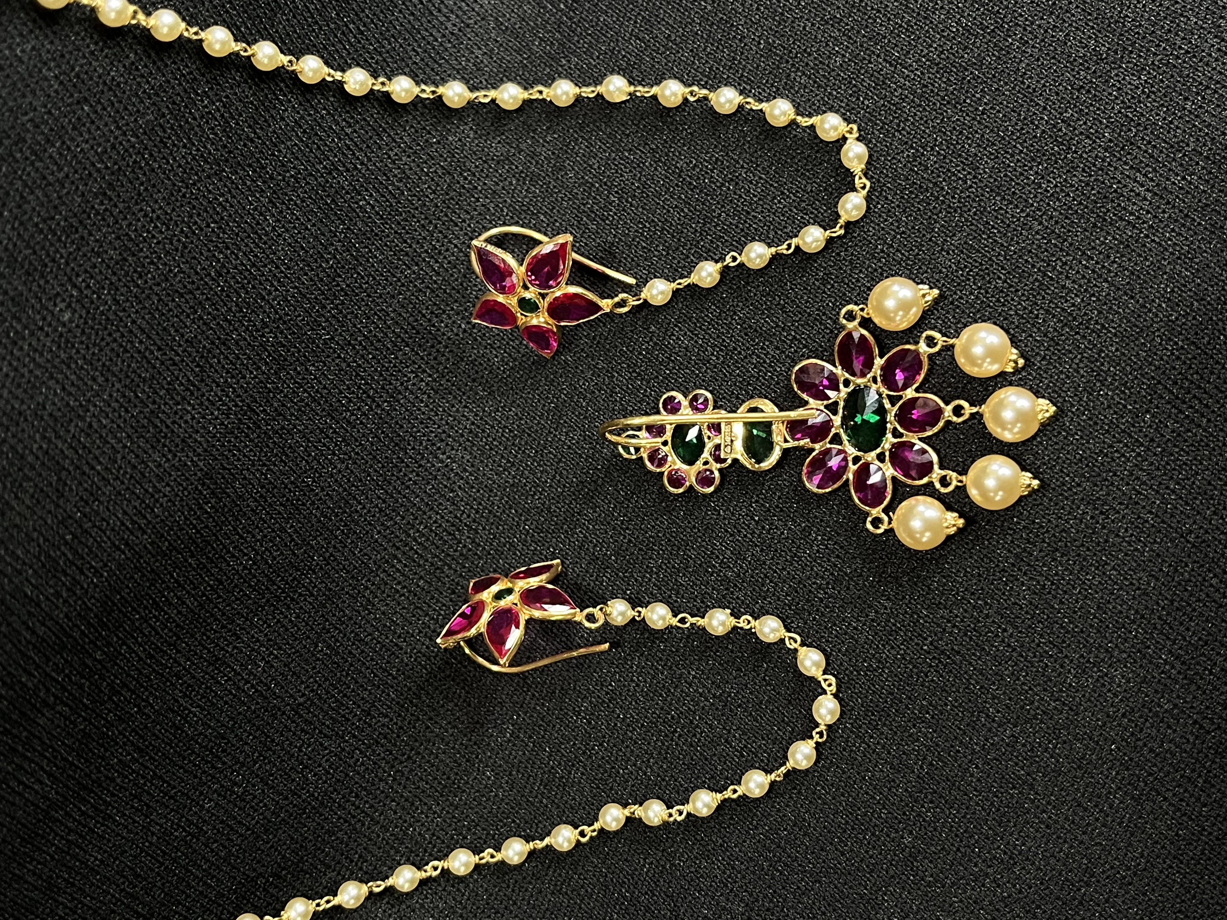Versatile jewellery (maangtikka, bracelet, Mathapatti, ear chain, hair pin)