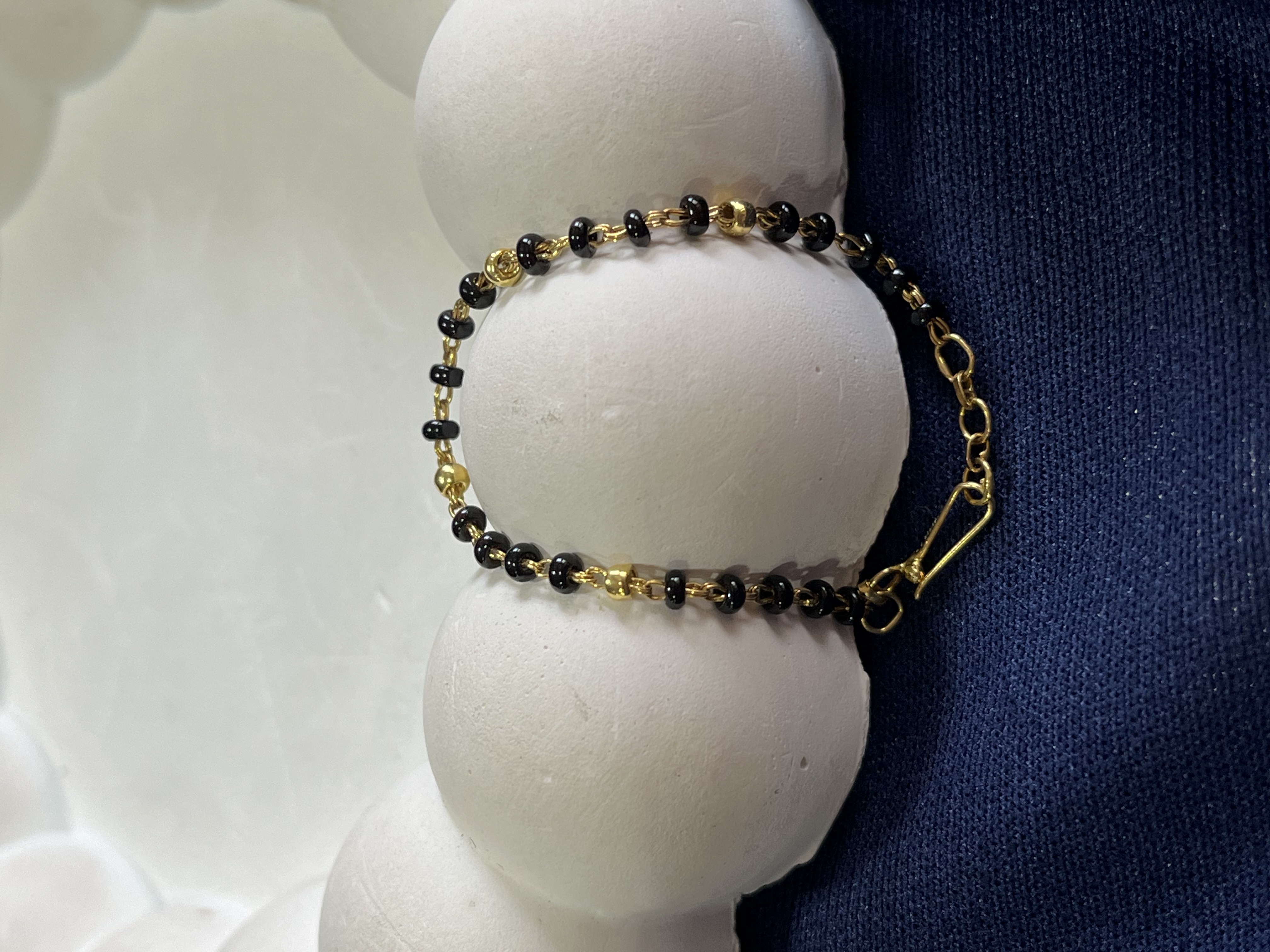 Black-beads bracelet for kids