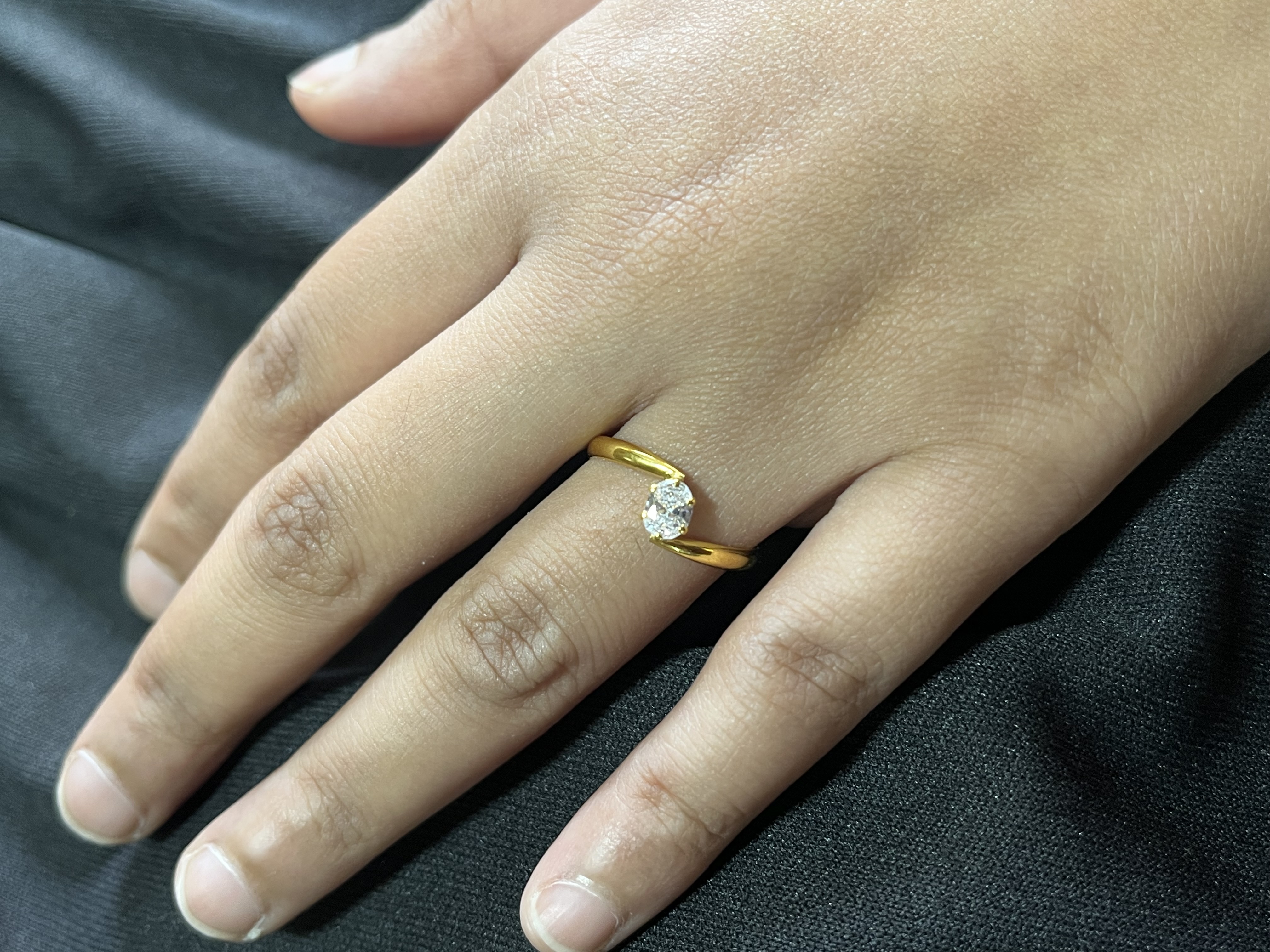 18 carats Swarovski Ring