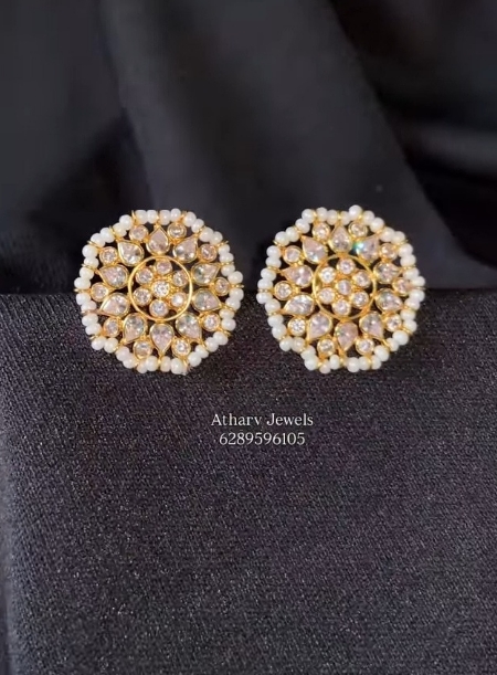 White flower flower stud with white beads