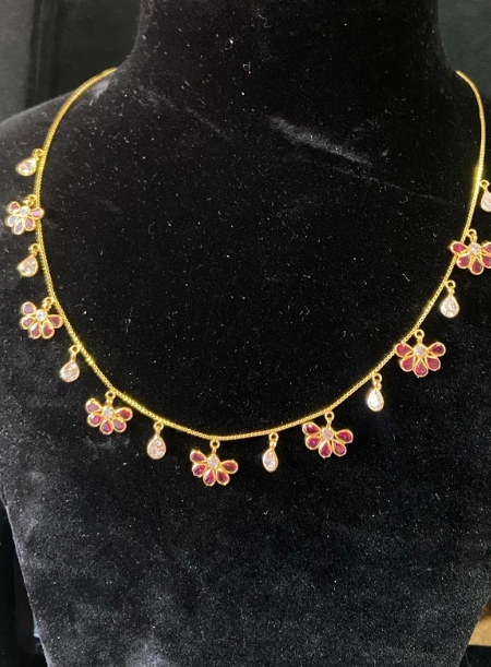 Pink flowers necklace